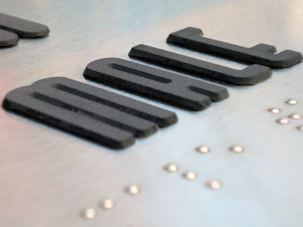 braille tactile sign